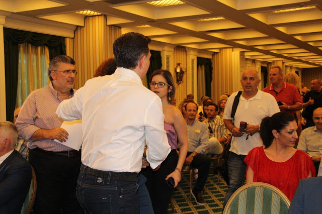 Σε κατάμεστη αίθουσα η προεκλογική ομιλία του ΘΑΝΟΥ ΜΩΡΑΪΤΗ στους ετεροδημότες της Αθήνας -ΦΩΤΟ - Φωτογραφία 55