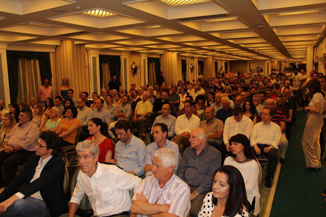 Σε κατάμεστη αίθουσα η προεκλογική ομιλία του ΘΑΝΟΥ ΜΩΡΑΪΤΗ στους ετεροδημότες της Αθήνας -ΦΩΤΟ - Φωτογραφία 74