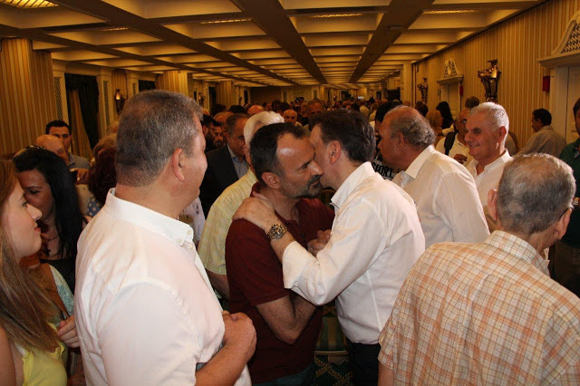 Σε κατάμεστη αίθουσα η προεκλογική ομιλία του ΘΑΝΟΥ ΜΩΡΑΪΤΗ στους ετεροδημότες της Αθήνας -ΦΩΤΟ - Φωτογραφία 97