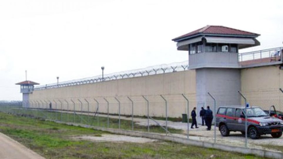 Φυλακές Τρικάλων: Κρατούμενος κτύπησε σωφρονιστικό υπάλληλο - Φωτογραφία 1