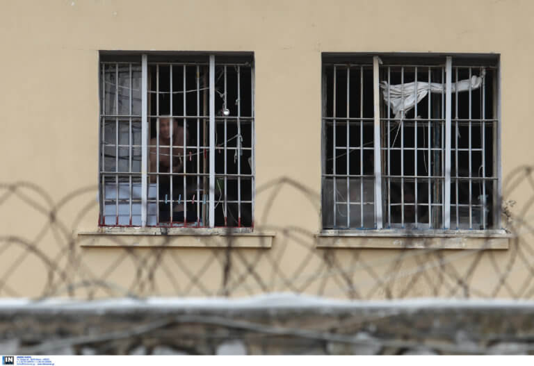 Φυλακές Κορυδαλλού: Καζίνο, κρεπερί και κρουπιέρης – Σοκ από τα ευρήματα - Φωτογραφία 1