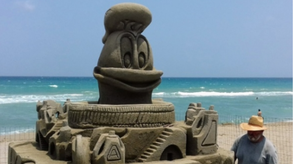 Εντυπωσιακά έργα από... άμμο στην παραλία της Αμμουδάρας - Φωτογραφία 1