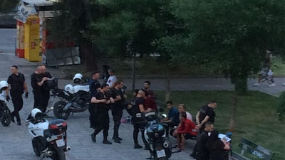 Είκοσι συλλήψεις σε μεγάλη αστυνομική επιχείρηση στο κέντρο της Θεσσαλονίκης - Φωτογραφία 1