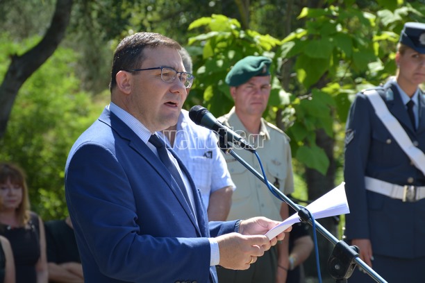 Ο Καταδρομέας Διοικητής της 1ης Μεραρχίας Υποστράτηγος Σάββας Κολοκούρης τιμά τους αγνοούμενους της Κυπριακής τραγωδίας - Φωτογραφία 25
