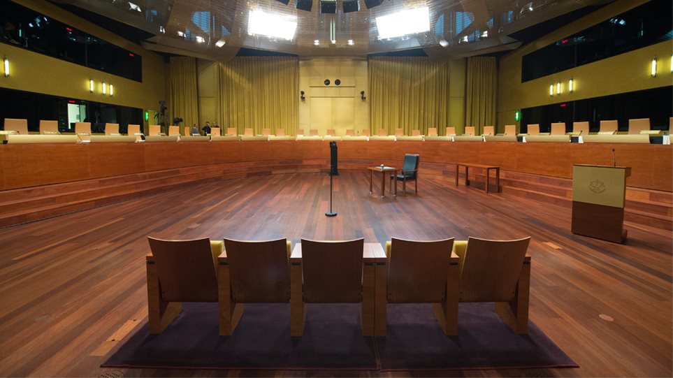 Οι δικαστές του Δικαστηρίου του Λουξεμβούργου θα κρίνουν για πρώτη φορά μνημονιακά μέτρα - Φωτογραφία 1