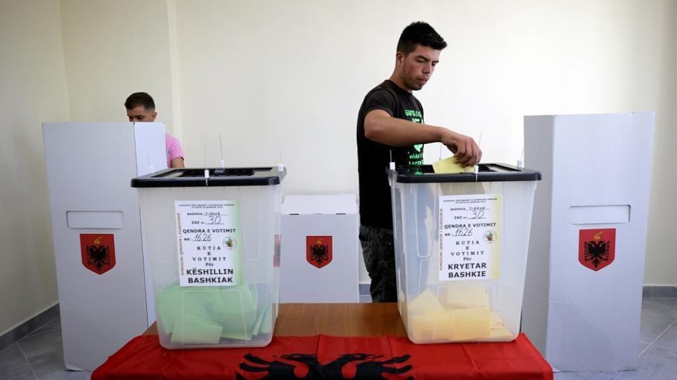 Αλβανία: Εξαιρετικά μικρή η συμμετοχή στις... «άκυρες» δημοτικές εκλογές - Φωτογραφία 1