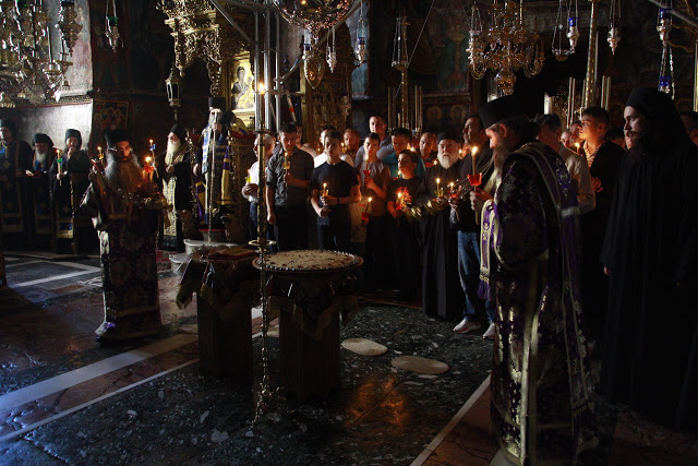 12217 - Πραγματοποιήθηκε σήμερα το δεκαετές μνημόσυνο για τον ανακαινιστή και Γέροντα της Ιεράς Μεγίστης Μονής Βατοπαιδίου, Ιωσήφ Βατοπαιδινό. - Φωτογραφία 26