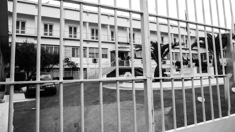 «Βγάζει» τρομοκράτες και σκληρούς βαρυποινίτες από τις φυλακές ο νέος ποινικός κώδικας - Φωτογραφία 1