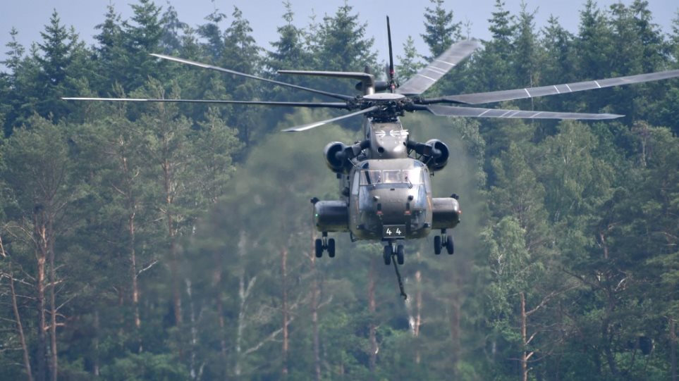 Συνετρίβη εκπαιδευτικό στρατιωτικό ελικόπτερο στη Βόρεια Γερμανία - Τουλάχιστον ένας νεκρός - Φωτογραφία 1