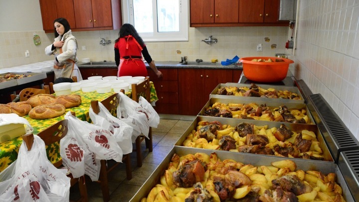 Την Παρασκευή, 5 Ιουλίου, η δράση «Δωρεάν Διανομή Γευμάτων προς όλους» από τον Δήμο Βύρωνα - Φωτογραφία 1