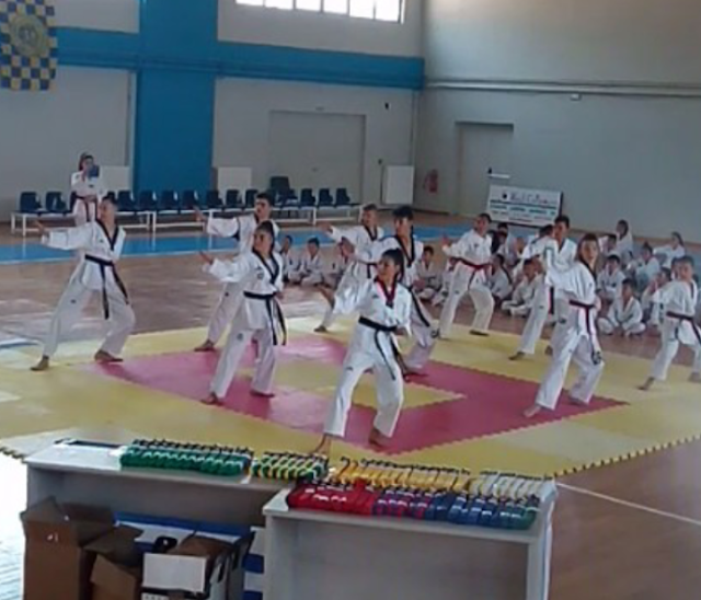 Απόλυτα επιτυχημένες οι προαγωγικές εξετάσεις ζωνών Taekwondo στον ΚΕΝΤΑΥΡΟ ΑΣΤΑΚΟΥ -ΦΩΤΟ - Φωτογραφία 10