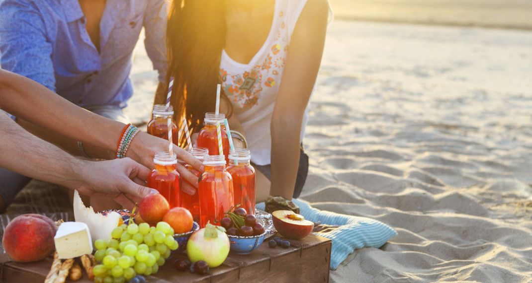 Οι 7 τροφές που δεν πρέπει να φας με τίποτα πριν πας στην παραλία -Σου προκαλούν φούσκωμα - Φωτογραφία 1