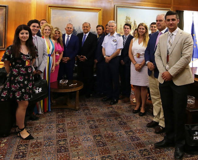 Επίσκεψη Αντιπροσωπείας Σπουδαστών του American Hellenic Institute (ΑΗΙ) - Φωτογραφία 2