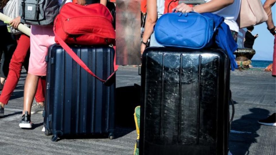 Αποζημίωση €500 σε ανήλικο για βαλίτσα που χάθηκε σε πλοίο κατά τη διάρκεια εκδρομής - Φωτογραφία 1