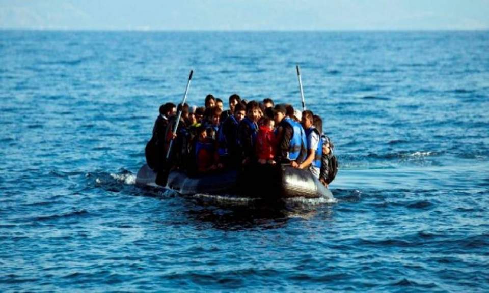 Σκάφος με 57 μετανάστες εντοπίστηκε δυτικά της Πύλου - Φωτογραφία 1