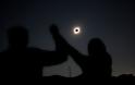 Εντυπωσιακές εικόνες από τη «Μεγάλη Νοτιοαμερικανική Εκλειψη» Ηλίου στη Χιλή - Φωτογραφία 7