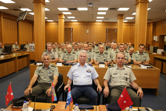 Επίσκεψη Αρχηγού ΓΕΕΘΑ στην Ανωτάτη Στρατιωτική Διοίκηση Υποστήριξης Στρατού (ΑΣΔΥΣ) - Φωτογραφία 6