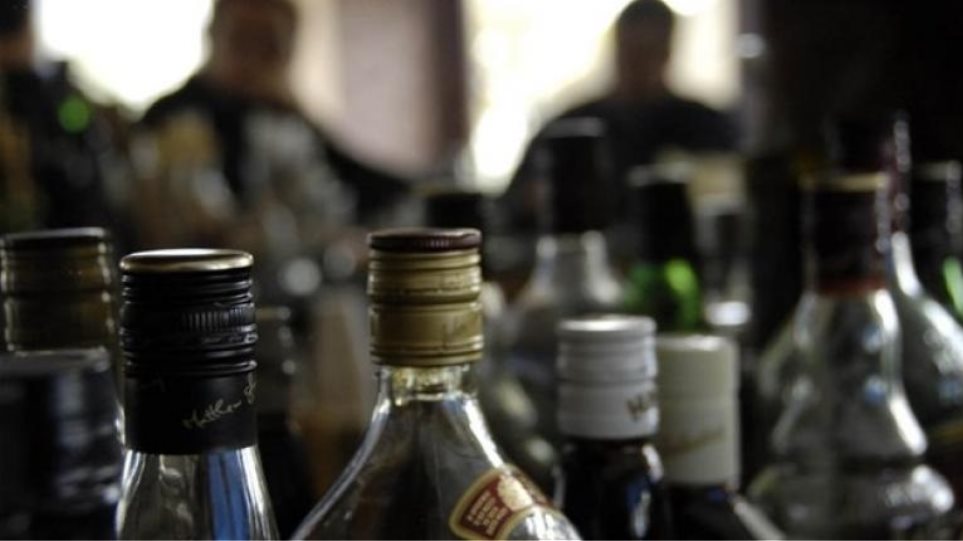 Μπαρ της Θεσσαλονίκης πουλούσε αλκοολούχα ποτά με κάνναβη.. - Φωτογραφία 1
