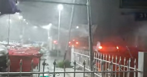 Σοκάρει βίντεο με τη μανία των ανέμων την ώρα της καταστροφής στη Χαλκιδική (video) - Φωτογραφία 1