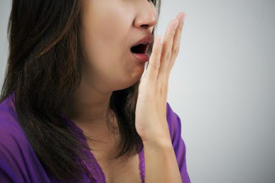 Τι σοβαρό μπορεί να κρύβει η κακοσμία του στόματος; Φυσικοί τρόποι πρόληψης - Φωτογραφία 5