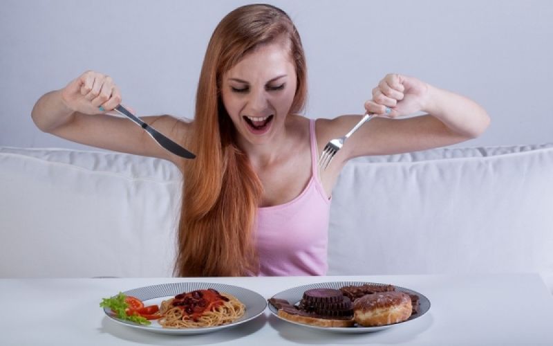 Τι μας συμβαίνει όταν τρώμε χωρίς όρια; - Φωτογραφία 1