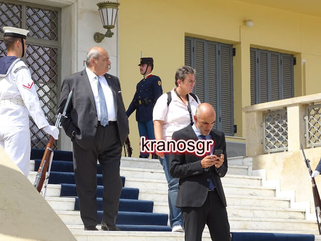 Οι πρώτες φωτό από την επίσκεψη του Πρωθυπουργού Κυριάκου Μητσοτάκη στο Υπουργείο Άμυνας - Φωτογραφία 14