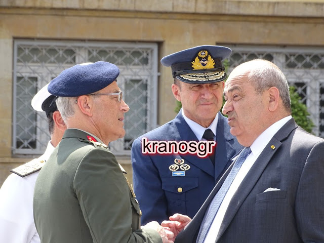 Οι πρώτες φωτό από την επίσκεψη του Πρωθυπουργού Κυριάκου Μητσοτάκη στο Υπουργείο Άμυνας - Φωτογραφία 22