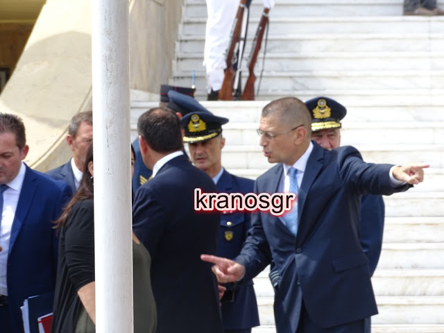 Οι πρώτες φωτό από την επίσκεψη του Πρωθυπουργού Κυριάκου Μητσοτάκη στο Υπουργείο Άμυνας - Φωτογραφία 26