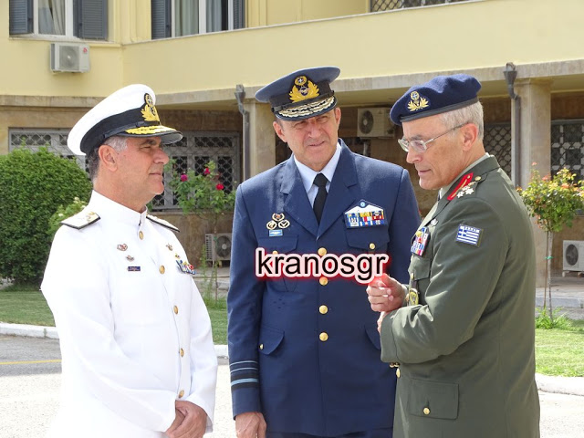 Οι πρώτες φωτό από την επίσκεψη του Πρωθυπουργού Κυριάκου Μητσοτάκη στο Υπουργείο Άμυνας - Φωτογραφία 3