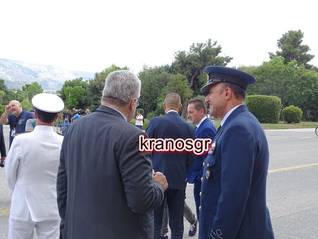 Οι πρώτες φωτό από την επίσκεψη του Πρωθυπουργού Κυριάκου Μητσοτάκη στο Υπουργείο Άμυνας - Φωτογραφία 42