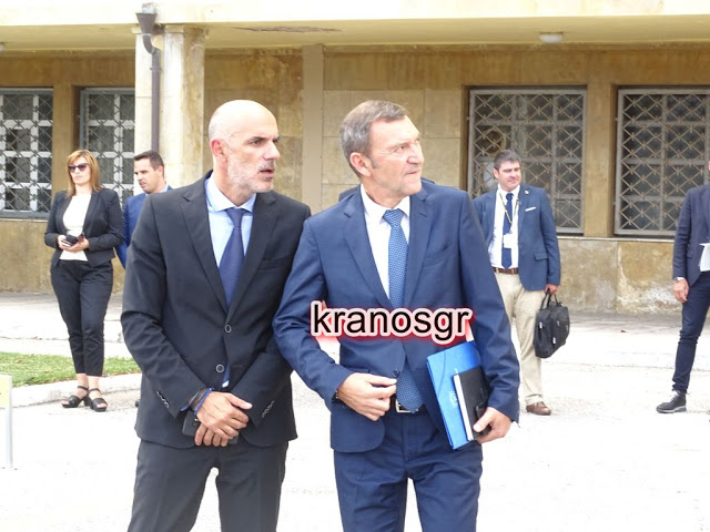 Οι πρώτες φωτό από την επίσκεψη του Πρωθυπουργού Κυριάκου Μητσοτάκη στο Υπουργείο Άμυνας - Φωτογραφία 49