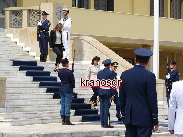 Οι πρώτες φωτό από την επίσκεψη του Πρωθυπουργού Κυριάκου Μητσοτάκη στο Υπουργείο Άμυνας - Φωτογραφία 5