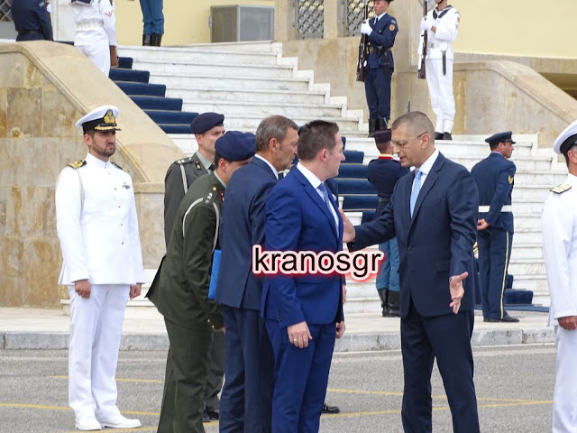Οι πρώτες φωτό από την επίσκεψη του Πρωθυπουργού Κυριάκου Μητσοτάκη στο Υπουργείο Άμυνας - Φωτογραφία 52