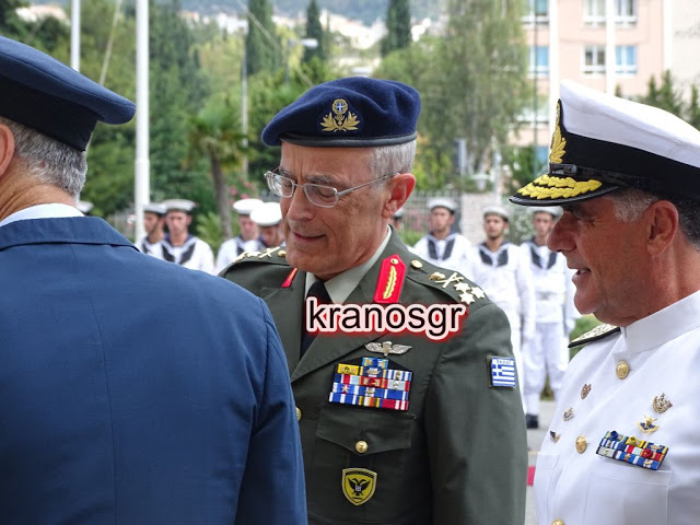 Οι πρώτες φωτό από την επίσκεψη του Πρωθυπουργού Κυριάκου Μητσοτάκη στο Υπουργείο Άμυνας - Φωτογραφία 6