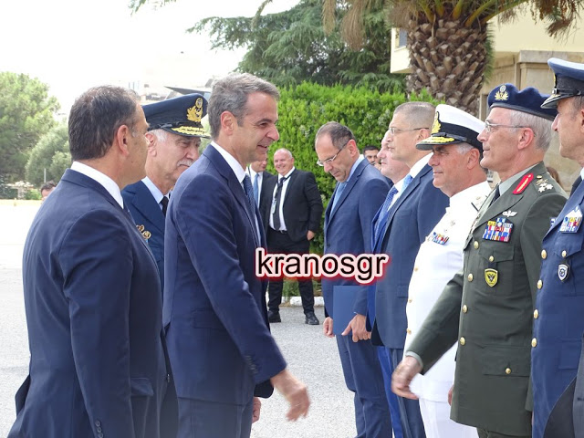 Οι πρώτες φωτό από την επίσκεψη του Πρωθυπουργού Κυριάκου Μητσοτάκη στο Υπουργείο Άμυνας - Φωτογραφία 62