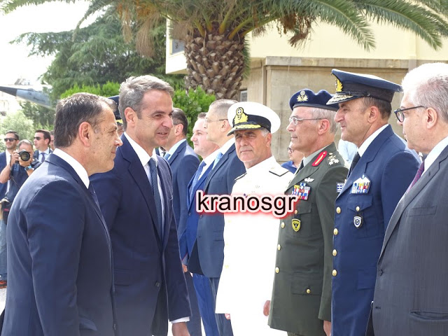 Οι πρώτες φωτό από την επίσκεψη του Πρωθυπουργού Κυριάκου Μητσοτάκη στο Υπουργείο Άμυνας - Φωτογραφία 64