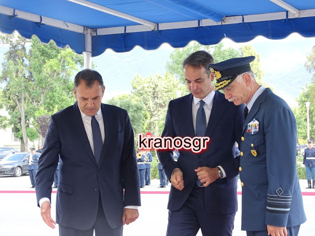 Οι πρώτες φωτό από την επίσκεψη του Πρωθυπουργού Κυριάκου Μητσοτάκη στο Υπουργείο Άμυνας - Φωτογραφία 72