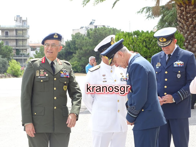 Οι πρώτες φωτό από την επίσκεψη του Πρωθυπουργού Κυριάκου Μητσοτάκη στο Υπουργείο Άμυνας - Φωτογραφία 9