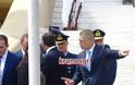 Οι πρώτες φωτό από την επίσκεψη του Πρωθυπουργού Κυριάκου Μητσοτάκη στο Υπουργείο Άμυνας - Φωτογραφία 26