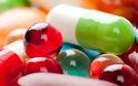 Oι τρεις λόγοι που οι φαρμακοβιομηχανίες δεν θέλουν τα ΦΥΚ στα ιδιωτικά φαρμακεία
