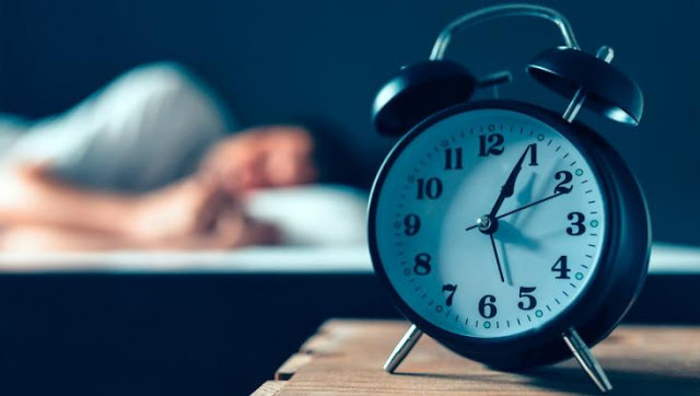 Κοιμάστε λιγότερο από επτά ώρες: Διαβάστε πόσο κακό κάνετε στην υγεία σας - Φωτογραφία 1