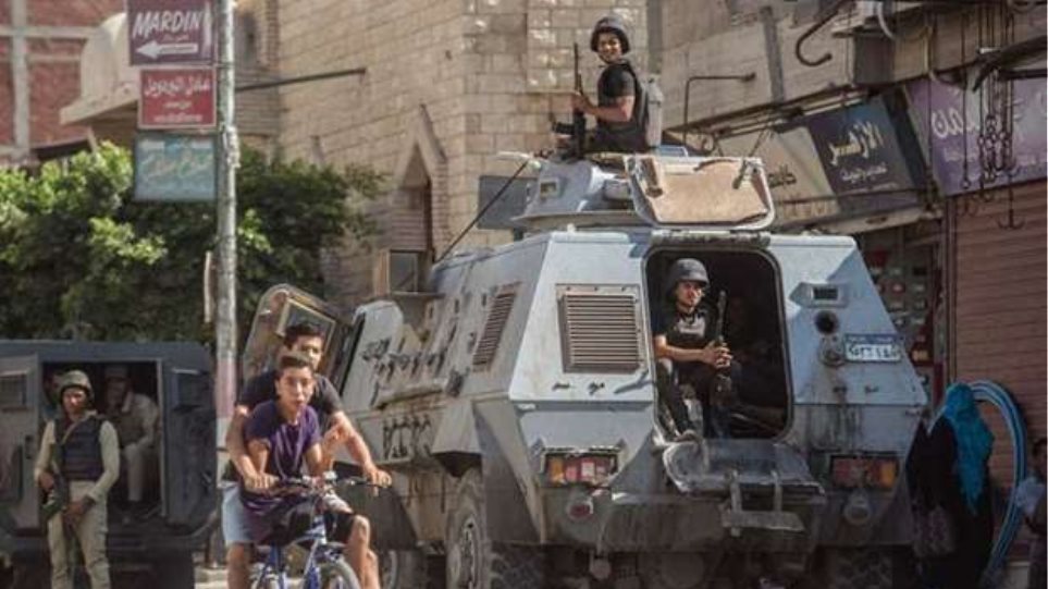 Αίγυπτος: Ένοπλοι αποκεφάλισαν έξι πολίτες στο Σινά - Φωτογραφία 1