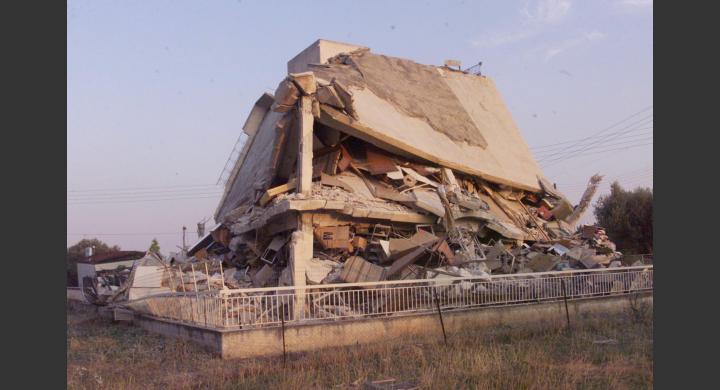 «Ξύπνησαν» μνήμες από το 1999 - Οι μεγάλοι σεισμοί στην Ελλάδα - Φωτογραφία 31