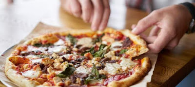 6 τρικ για να φας σωστά την πίτσα (ζεστή, χωρίς να χαλάσει, τραγανή και την επόμενη ημέρα) - Φωτογραφία 1