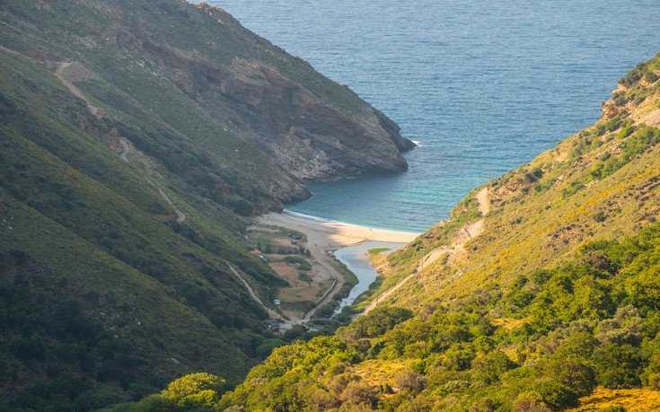 Ζήστε αξέχαστες στιγμές σε 30 εξωτικές παραλίες της Ελλάδας - Φωτογραφία 2