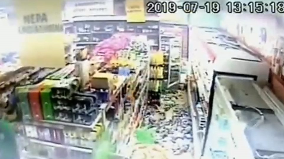 Βίντεο - ντοκουμέντο από τη στιγμή του σεισμού σε σούπερ μάρκετ στη Χασιά - Φωτογραφία 1