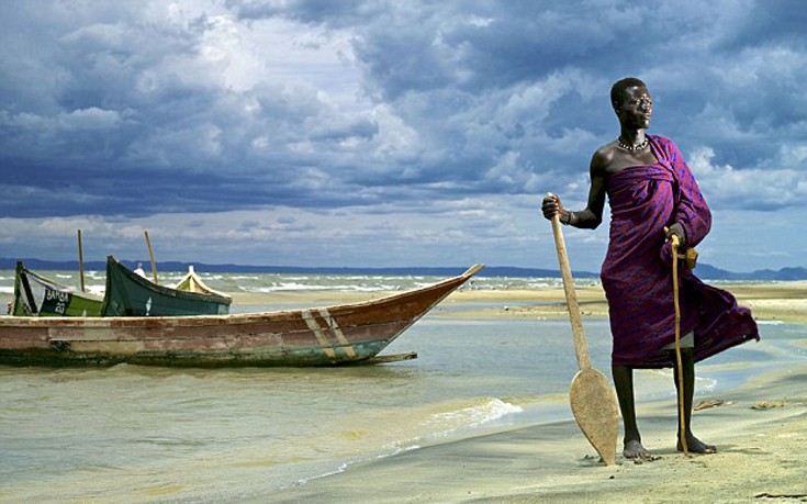Η παραδοσιακή ζωή μιας φυλής στην Κένυα πριν την εξαφανίσει η τεχνολογία (Φωτογραφίες) - Φωτογραφία 7