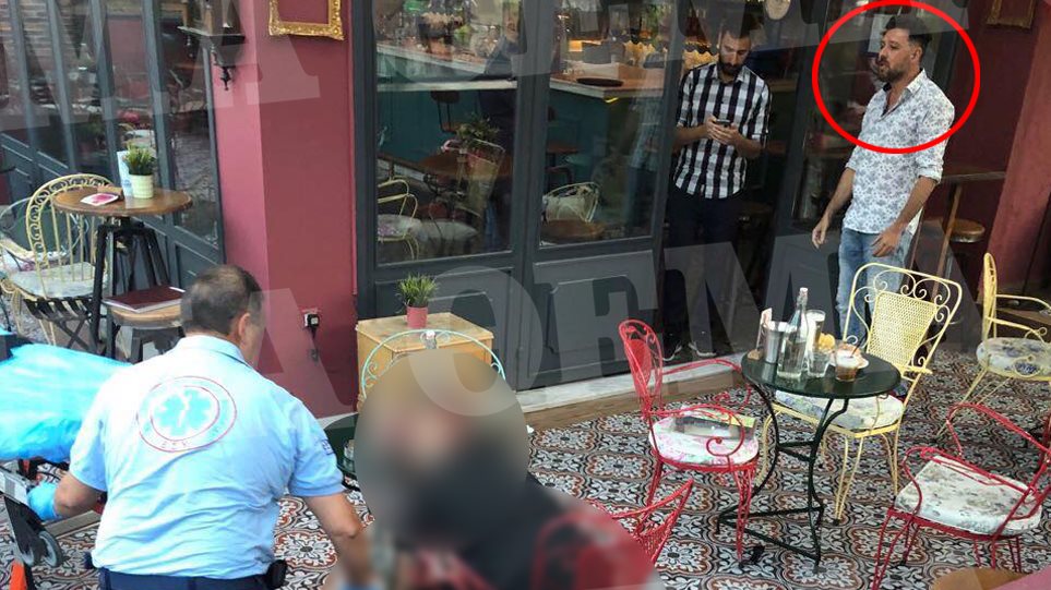 Δολοφονία στο Περιστέρι: Ο Μάνος Παπαγιάννης στην καφετέριά του - Φωτογραφία 1