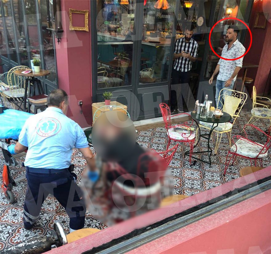 Δολοφονία στο Περιστέρι: Ο Μάνος Παπαγιάννης στην καφετέριά του - Φωτογραφία 2