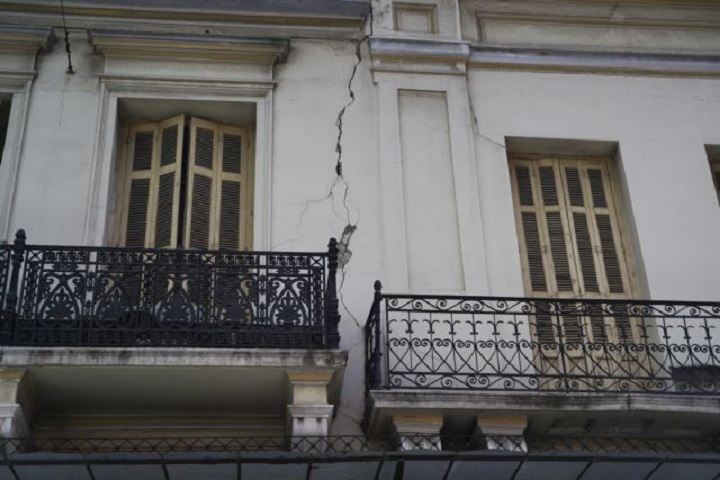 Αττική: Πάνω από 10.000 αιτήσεις για αυτοψίες σε κτήρια μετά τον σεισμό των 5,1 Ρίχτερ - Φωτογραφία 1